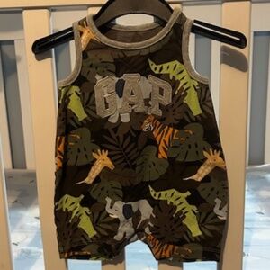 Baby Gap sleeveless romper, Safari Animal print, 3-6 months